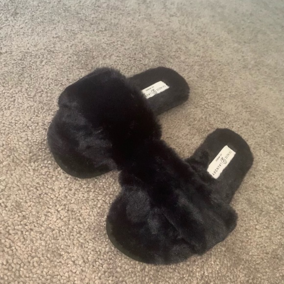 Navy fluffy sandals - Picture 2 of 3